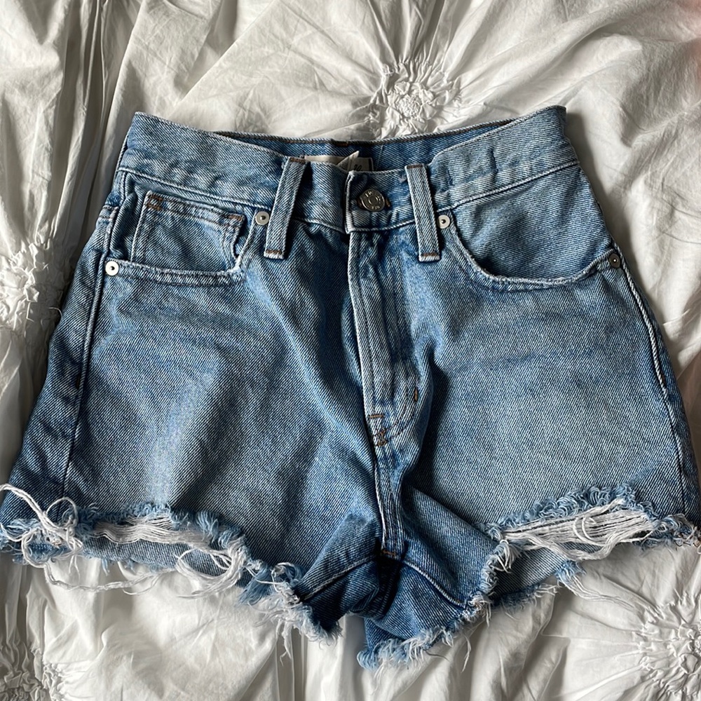 Madewell denim shorts (size 23)